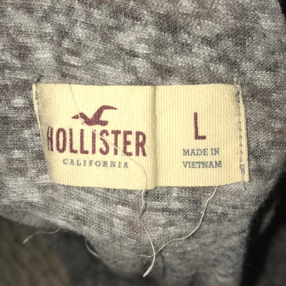 Gray Hollister tank top - Picture 2 of 3